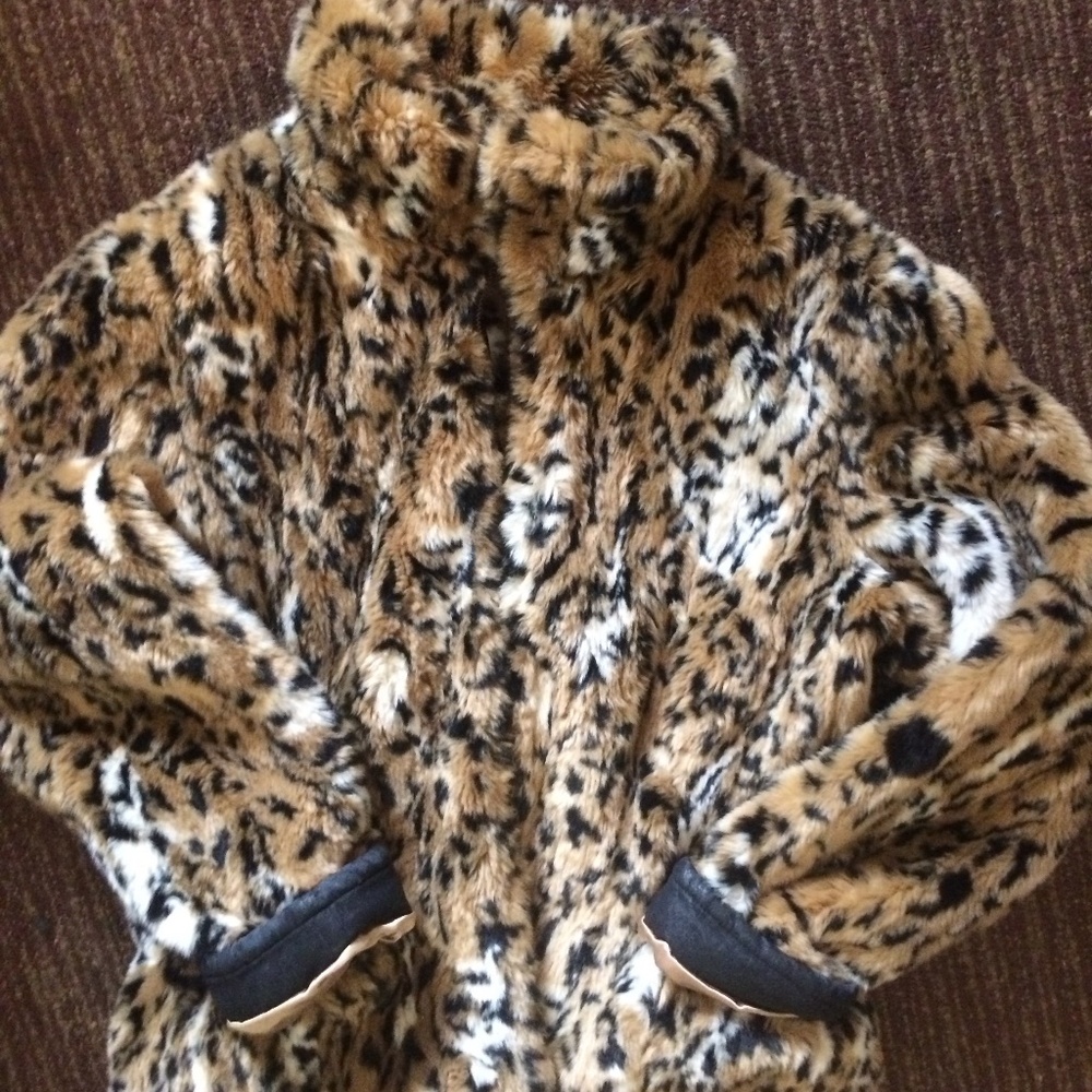 Peacoat - Picture 3 of 4